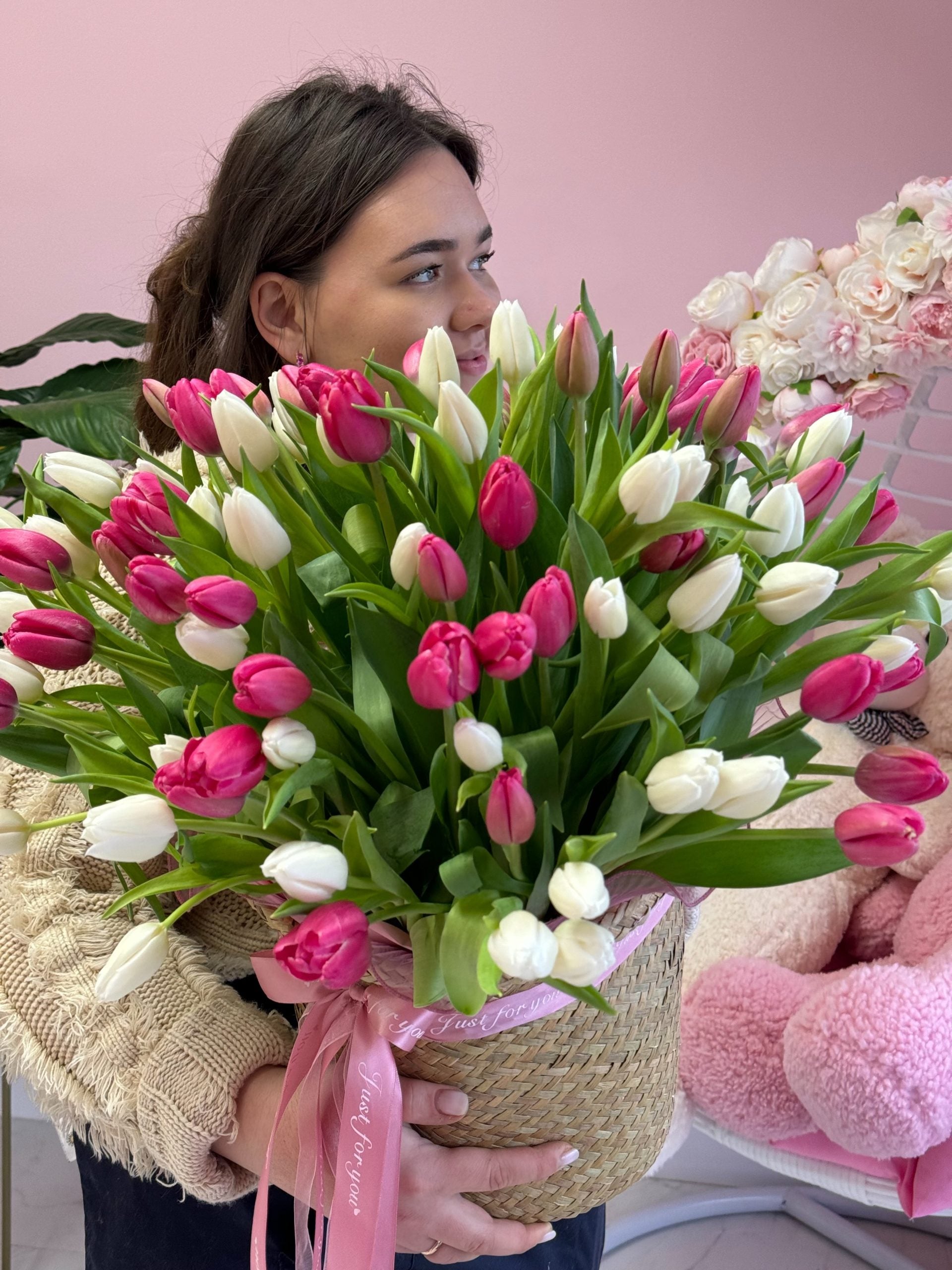 100 Mix Tulips in a basket #57 image 2